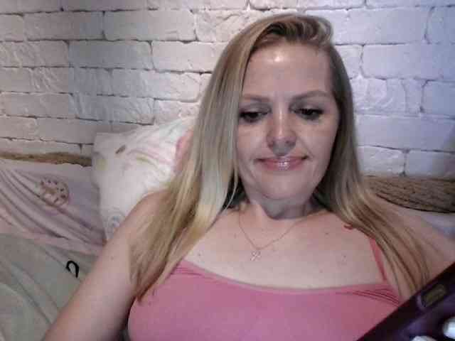 AngelAlone Live Webcam on BongaCams