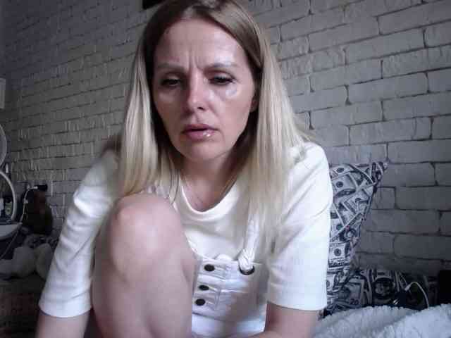 AngelAlone webcam