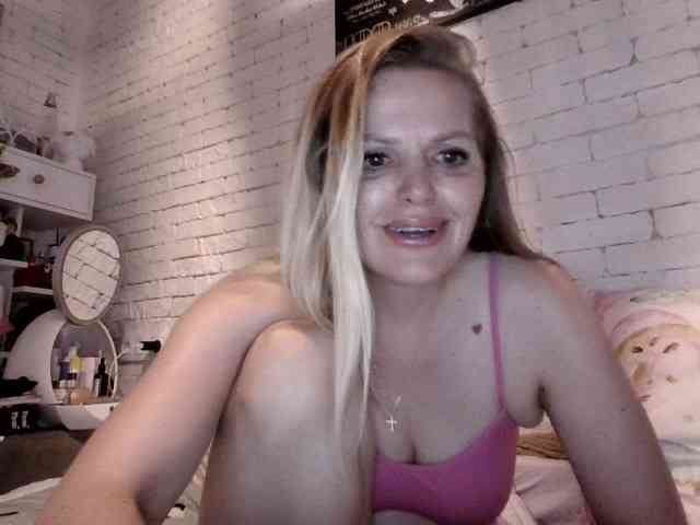 AngelAlone webcam