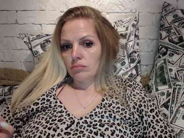 AngelAlone webcam