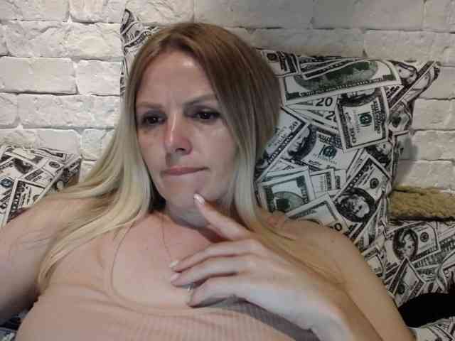 AngelAlone webcam