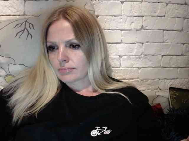 AngelAlone webcam