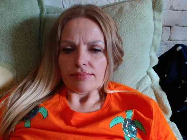 AngelAlone webcam