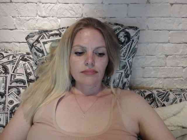 AngelAlone webcam