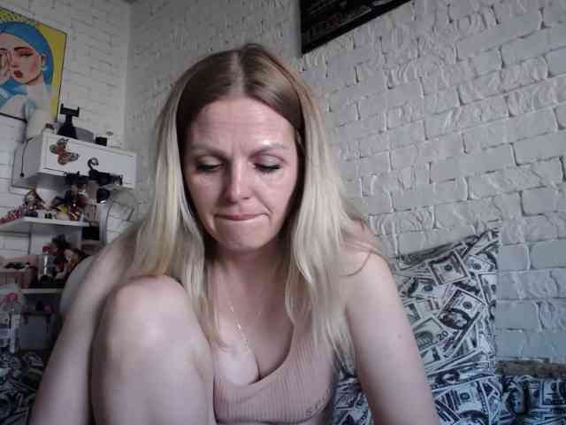 AngelAlone webcam
