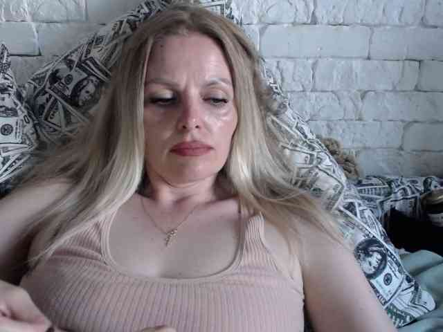 AngelAlone webcam