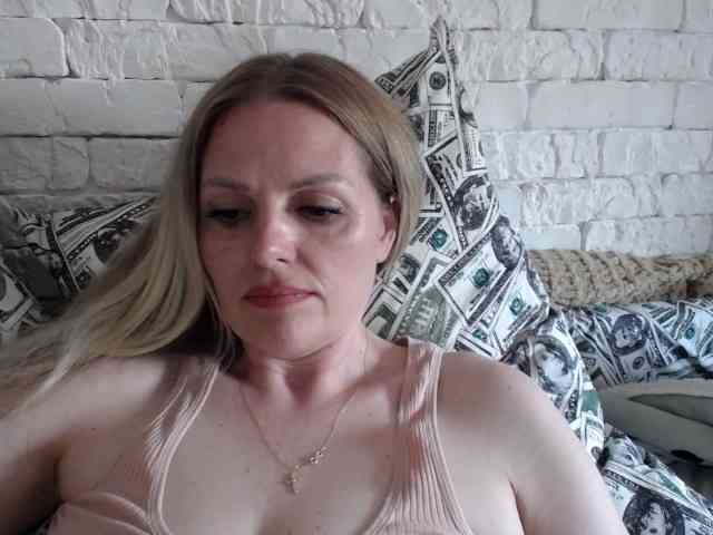AngelAlone webcam
