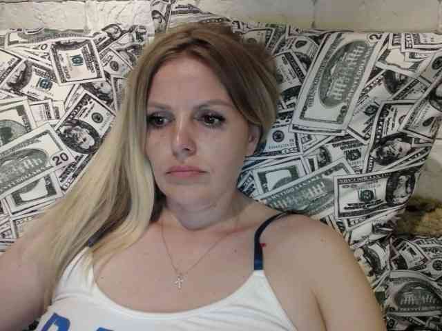 AngelAlone webcam