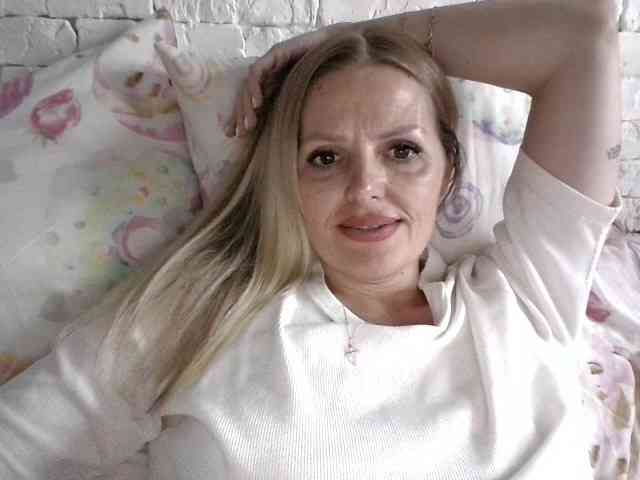 AngelAlone webcam