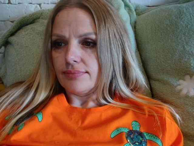 AngelAlone webcam