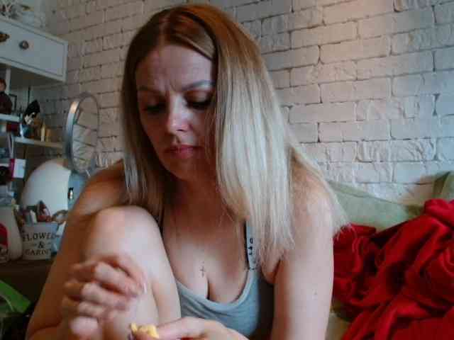 AngelAlone webcam