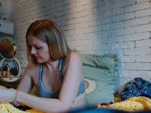 AngelAlone webcam