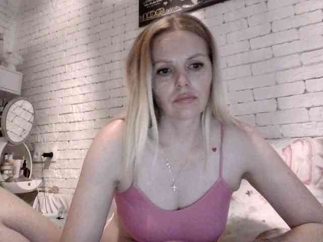 AngelAlone webcam