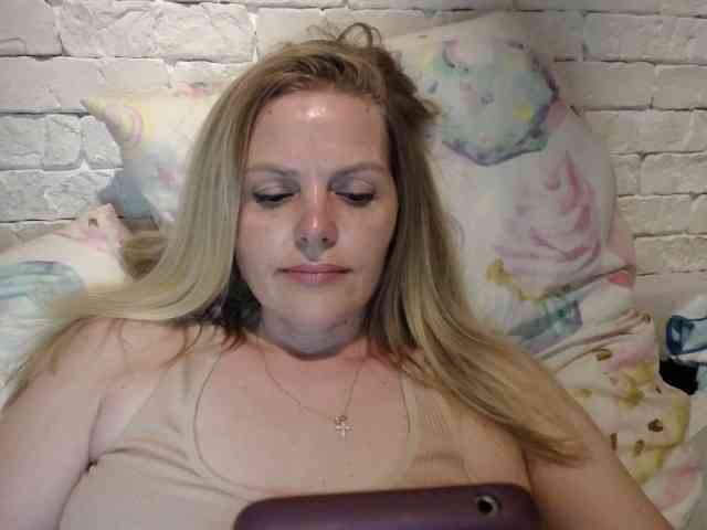 AngelAlone webcam