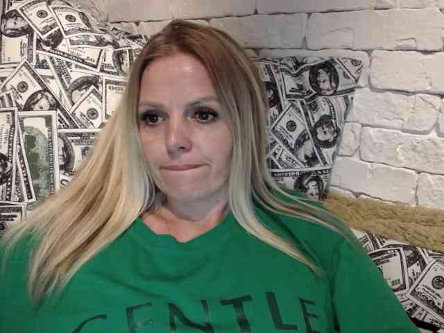 AngelAlone webcam