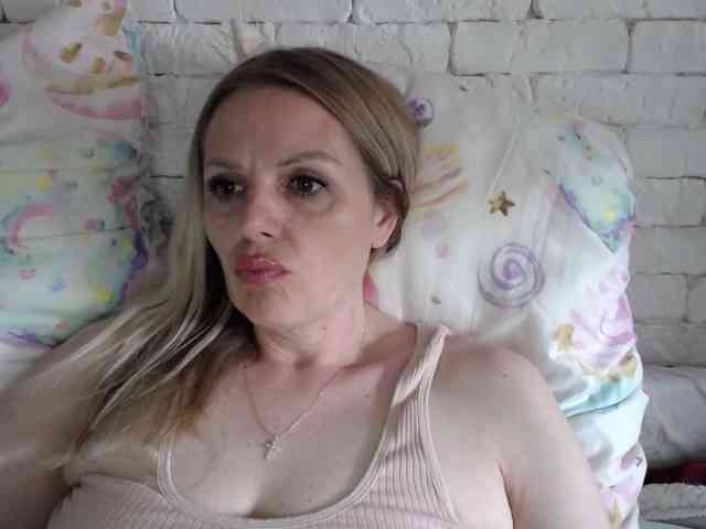 AngelAlone webcam