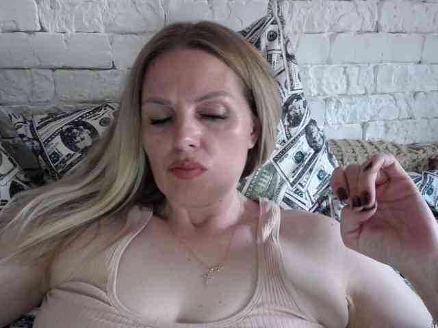 AngelAlone webcam