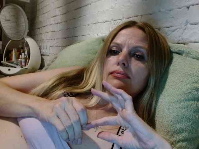 AngelAlone webcam