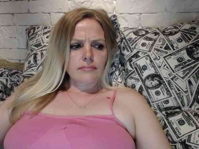 AngelAlone webcam