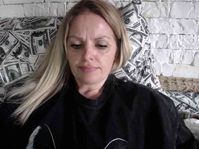 AngelAlone webcam