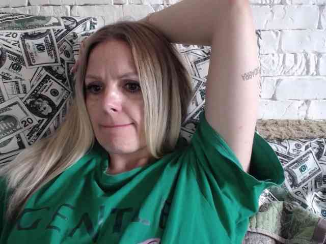 AngelAlone webcam