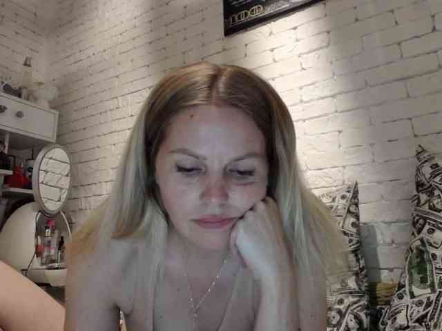 AngelAlone webcam