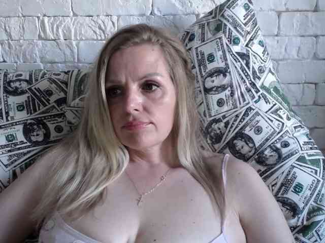 AngelAlone webcam