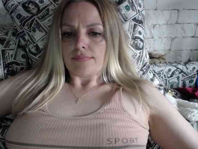 AngelAlone webcam