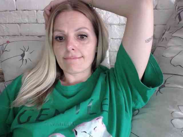 AngelAlone webcam