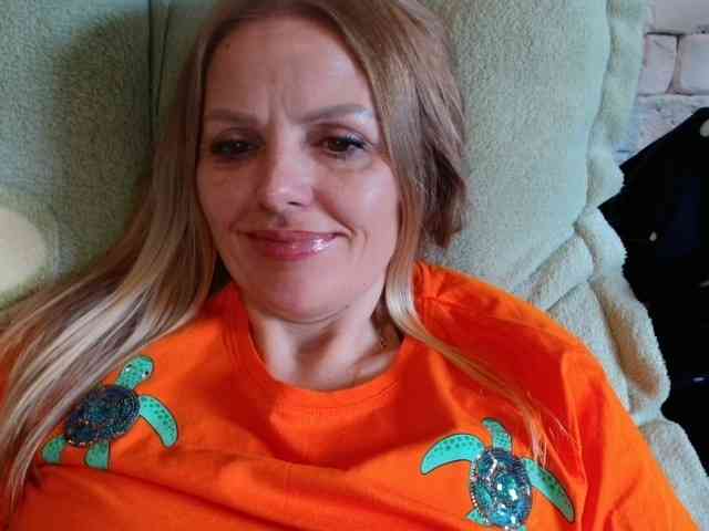 AngelAlone webcam