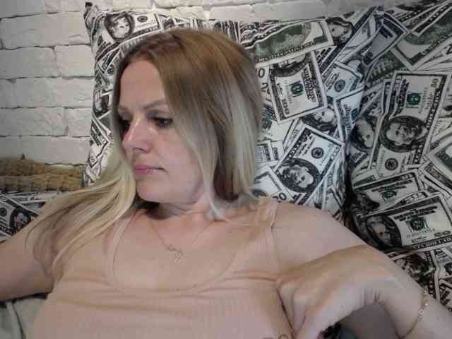 AngelAlone webcam