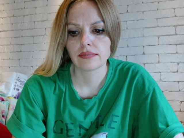 AngelAlone Live Webcam on BongaCams