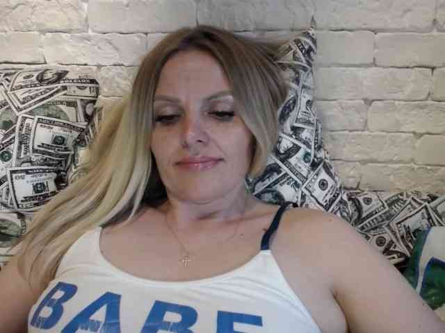 AngelAlone webcam