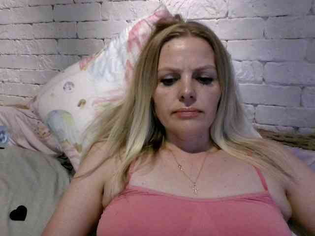 AngelAlone webcam