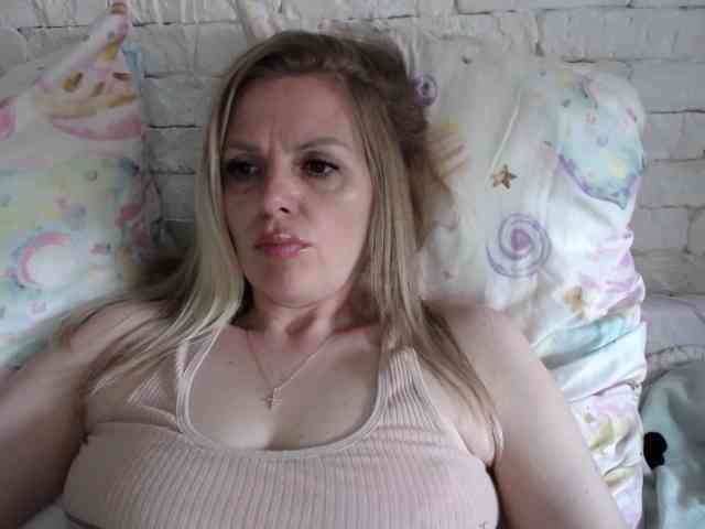 AngelAlone webcam