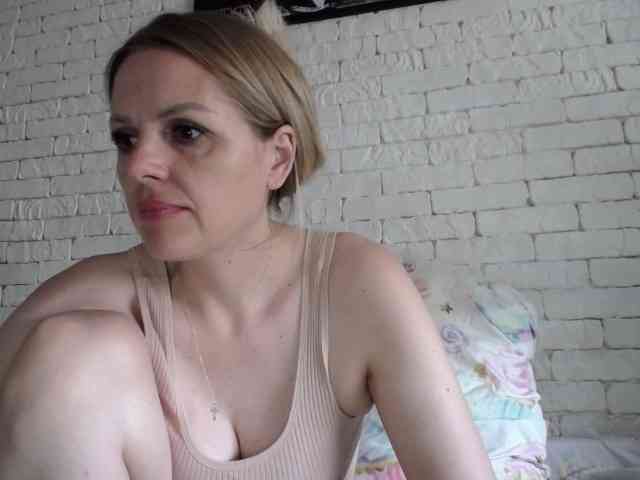 AngelAlone webcam