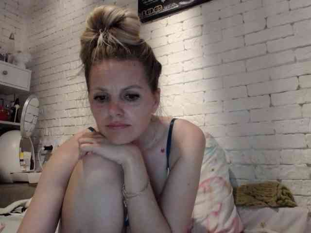 AngelAlone webcam