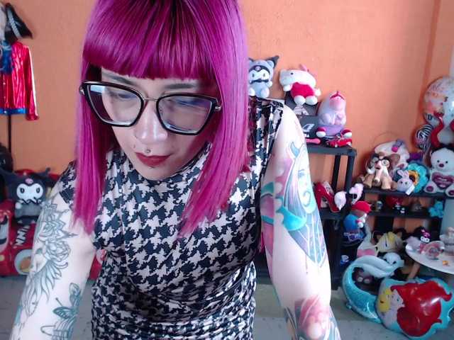 MiaJhons's BongaCams show and profile