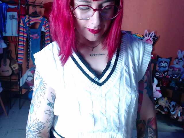 MiaJhons's BongaCams show and profile