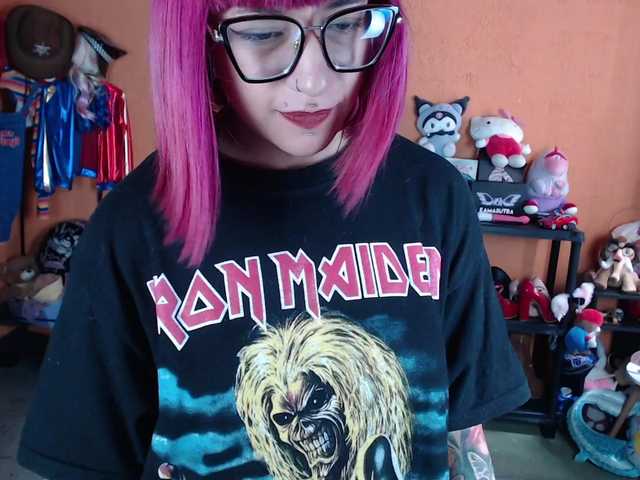 MiaJhons's BongaCams show and profile