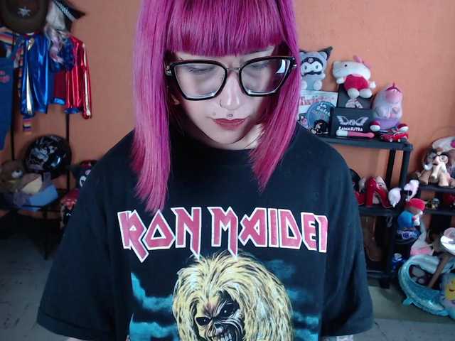 MiaJhons's BongaCams show and profile