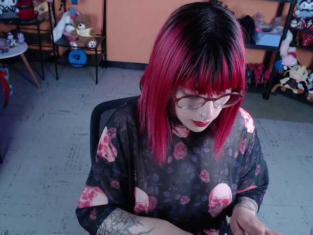 MiaJhons's BongaCams show and profile