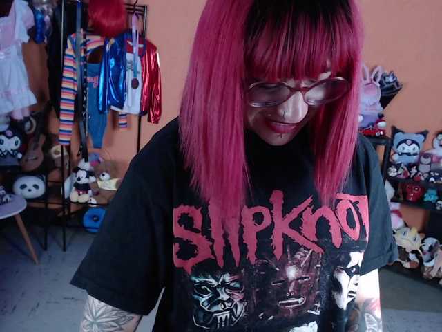 MiaJhons's BongaCams show and profile