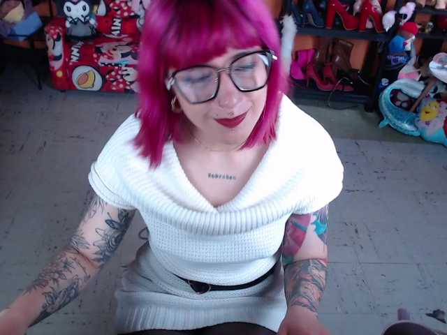 MiaJhons's BongaCams show and profile