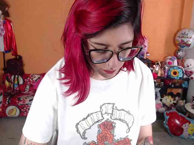 MissMia webcam