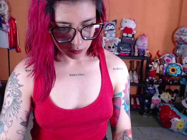 MissMia webcam