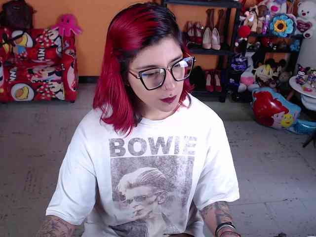MissMia webcam