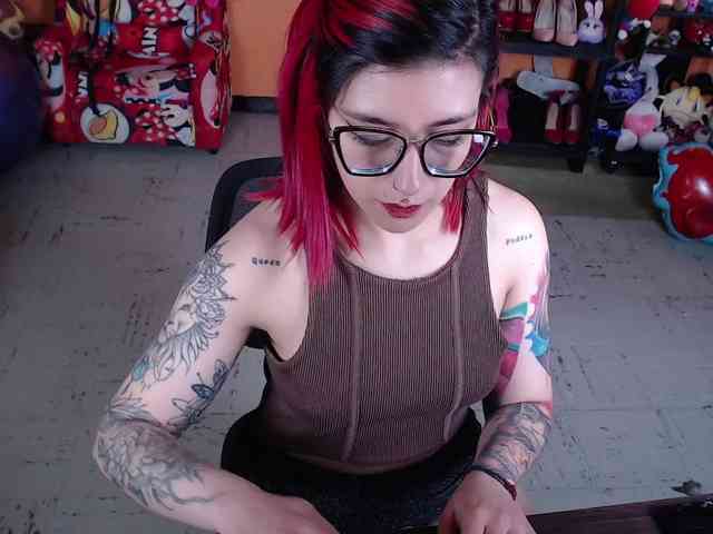 MissMia webcam
