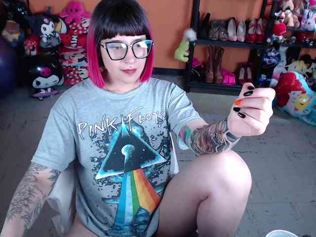 MissMia webcam