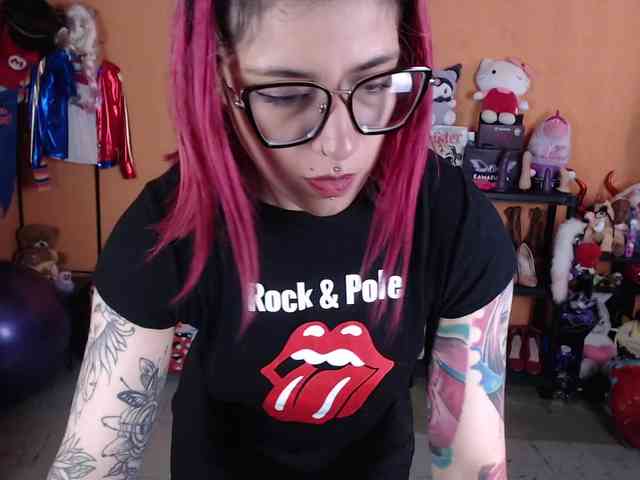 MissMia webcam
